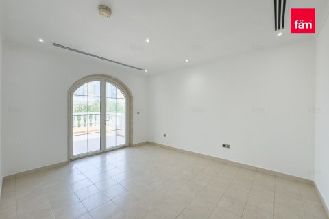 Villa te huur in Dubai, VAE 5 slaapkamers, 849 vr.m., nr 645540 - foto 21
