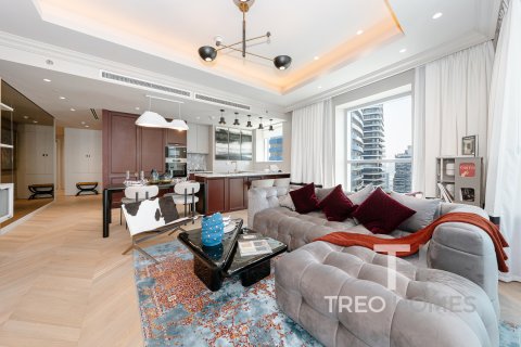 Apartment in Burj Khalifa, Dubai, UAE 2 bedrooms, 134 sq.m. № 597569 - photo 1