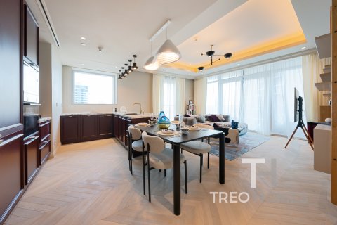 Apartment in Burj Khalifa, Dubai, UAE 2 bedrooms, 134 sq.m. № 597569 - photo 2