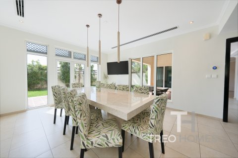 Vila v Jumeirah Park, Dubai, SAE 3 ložnice, 285 m² Č.: 597570 - fotografie 7