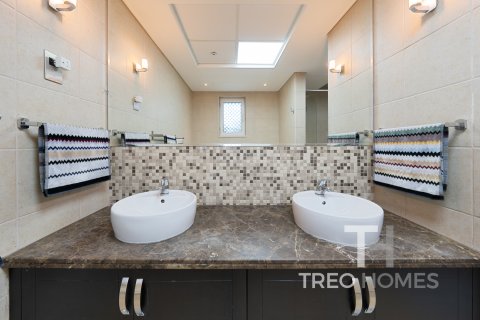 Vila v Jumeirah Park, Dubai, SAE 3 ložnice, 285 m² Č.: 597570 - fotografie 21