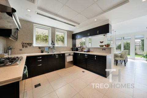 Vila v Jumeirah Park, Dubai, SAE 3 ložnice, 285 m² Č.: 597570 - fotografie 9