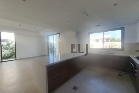 Вилла Остров Яс, Абу-Даби, БАӘ-да 4 жатын бөлмелер, 334.5 м² № 624078 - фото 11
