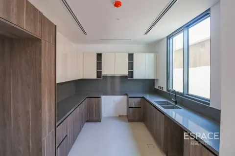 Зняти в оренду віллу в Tilal Al Ghaf, Дубай, ОАЕ 5 спалень, 406м2, № 661332 - фото 11