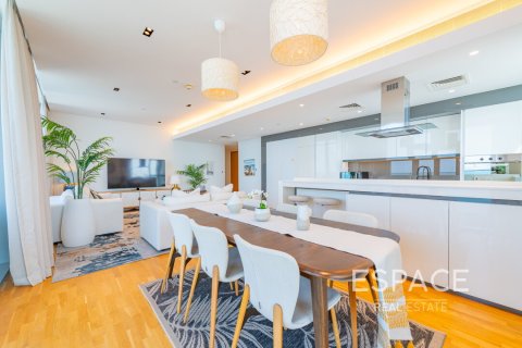 Appartement te huur in Bluewaters, Dubai, VAE 4 slaapkamers, 228 vr.m., nr 661333 - foto 8