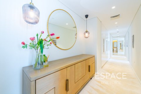 Appartement te huur in Bluewaters, Dubai, VAE 4 slaapkamers, 228 vr.m., nr 661333 - foto 15