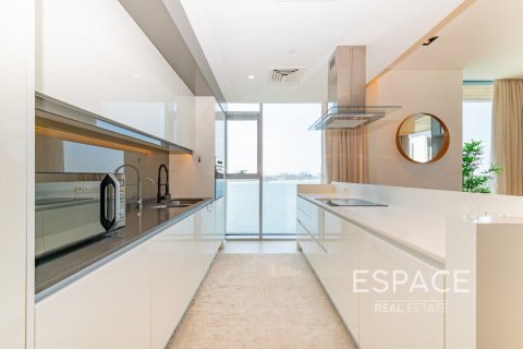 Appartement te huur in Bluewaters, Dubai, VAE 4 slaapkamers, 228 vr.m., nr 661333 - foto 10