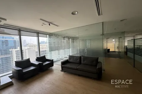 Birojs Business Bay, Dubaijā, AAE 102 m2 Nr. 661334 - attēls 4