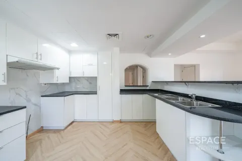 Villa The Springs, Dubaijā, AAE 3 istabas, 209 m2 Nr. 650297 - attēls 4