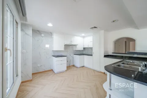 Villa The Springs, Dubaijā, AAE 3 istabas, 209 m2 Nr. 650297 - attēls 3