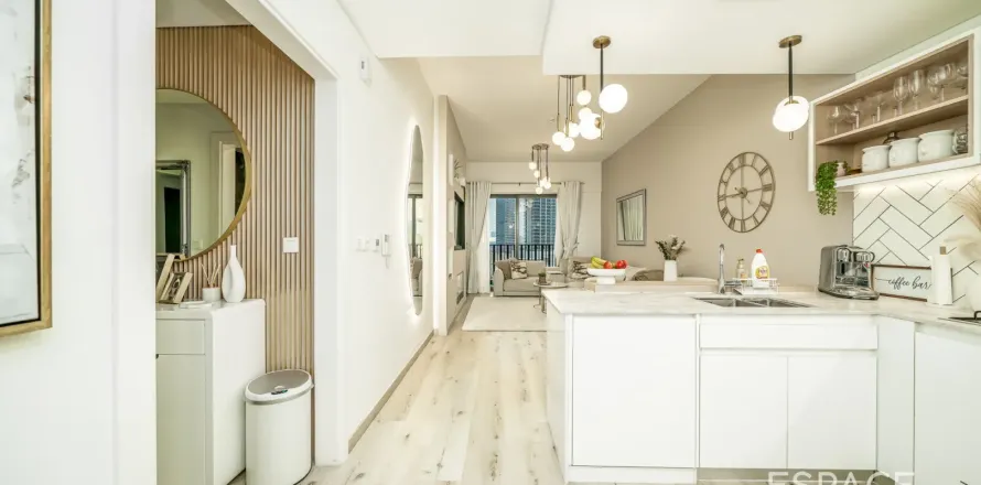 Квартира в LUCKY 1 RESIDENCE в Джумейра Вилладж Серкл, Дубай, ОАЭ 2 спальни, 106м2 № 650363