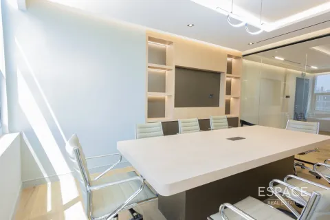 Office in Jumeirah Lake Towers, Dubai, UAE 157 sq.m. № 650294 - photo 12