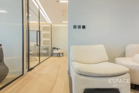 Zyrë në Jumeirah Lake Towers, Dubai, Emiratet e Bashkuara Arabe 157 m2. № 650294 - Foto 18