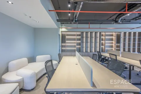 Zyrë në Jumeirah Lake Towers, Dubai, Emiratet e Bashkuara Arabe 157 m2. № 650294 - Foto 13