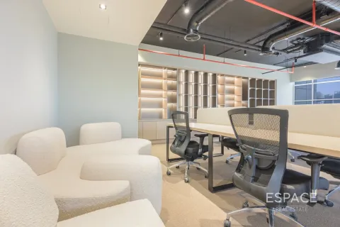 Zyrë në Jumeirah Lake Towers, Dubai, Emiratet e Bashkuara Arabe 157 m2. № 650294 - Foto 17