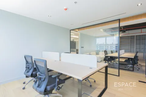 Zyrë në Jumeirah Lake Towers, Dubai, Emiratet e Bashkuara Arabe 157 m2. № 650294 - Foto 10