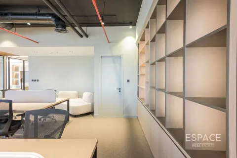 Zyrë në Jumeirah Lake Towers, Dubai, Emiratet e Bashkuara Arabe 157 m2. № 650294 - Foto 16