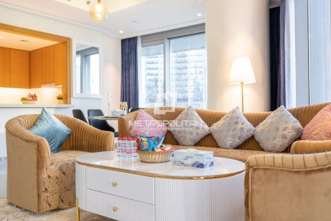 Apartment in Downtown Dubai (Downtown Burj Dubai), UAE 2 bedrooms, 160 sq.m. № 592651 - photo 12