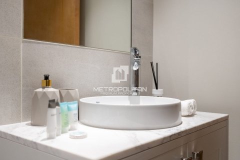 Apartment in Downtown Dubai (Downtown Burj Dubai), UAE 2 bedrooms, 160 sq.m. № 592651 - photo 16