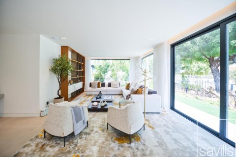 Vila u gradu Jumeirah Islands, Dubai, UAE 5 spavaće sobe, 557 m2 Br. 647363 - Slika 5