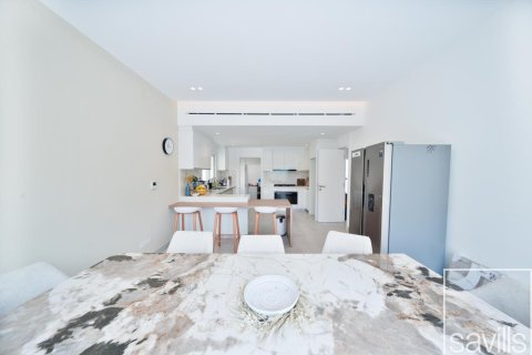Villa in Meadows, Dubai, UAE 5 bedrooms, 353 sq.m. № 647364 - photo 13