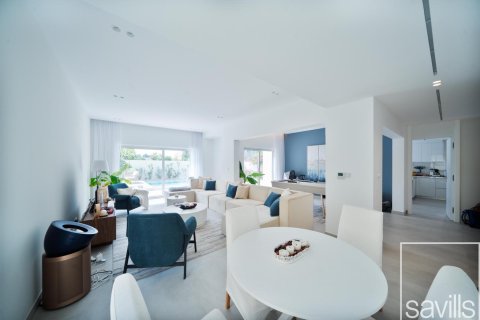 Villa in Meadows, Dubai, UAE 5 bedrooms, 353 sq.m. № 647364 - photo 8