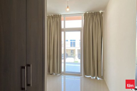 Dubai, BAE’de kiralık townhouse 3 yatak odası, 112.2 m&sup2; No 645650 - fotoğraf 2