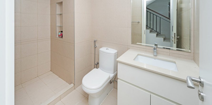 Radhus i Town Square, Dubai, UAE 4 sovrum, 196 kvm Nr. 693508