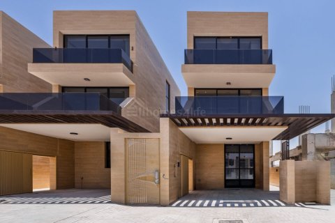 Stadthaus zum Verkauf in DAMAC Hills (Akoya by DAMAC), Dubai, VAE 4 Schlafzimmer, 175 m2 Nr. 722803 - Foto 2