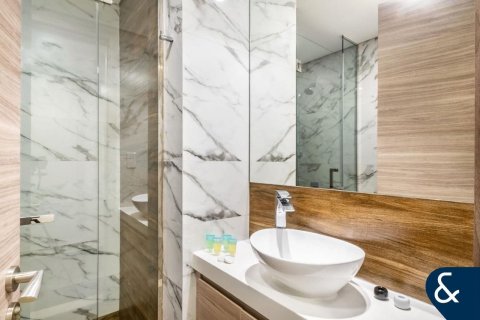 Appartement à vendre à Business Bay, Dubai, EAU 1 pièce, 69 m2 № 667582 - photo 15