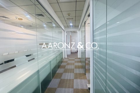 Office in Business Bay, Dubai, UAE 102 sq.m. № 691991 - photo 10