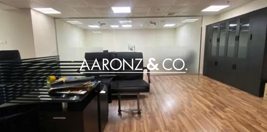 Office i Jumeirah Lake Towers, Dubai, UAE 107 kvm № 691994