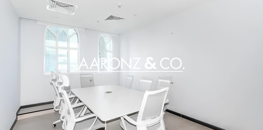 Bureau à Jumeirah Lake Towers, Dubai, EAU: 97 m2 № 691992