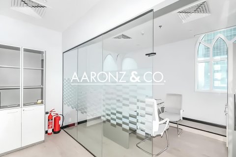 Büroraum zur Miete in Jumeirah Lake Towers, Dubai, VAE 97 m2 Nr. 691992 - Foto 2
