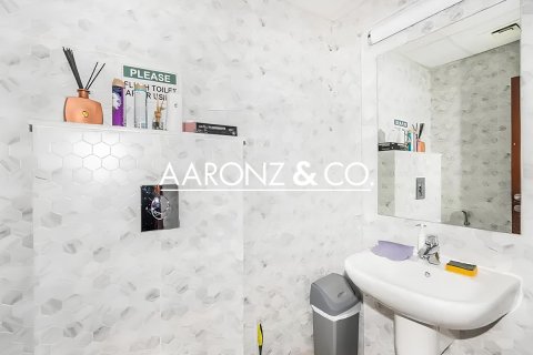 Büroraum zur Miete in Jumeirah Lake Towers, Dubai, VAE 97 m2 Nr. 691992 - Foto 9
