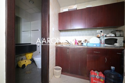 Pejabat di Jumeirah Lake Towers, Dubai, UAE 74 meter persegi № 691993 - foto 9