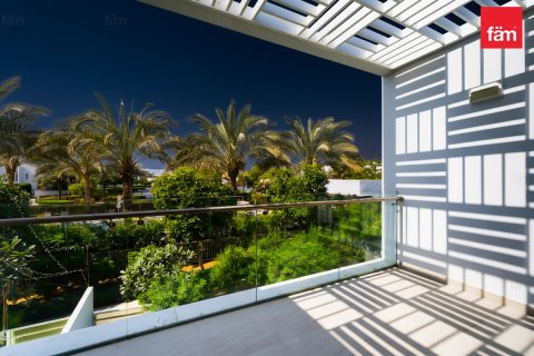 Villa in Dubai, UAE 4 bedrooms, 322.9 sq.m. № 696941