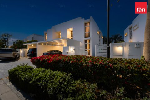Villa en venta en Dubai, EAU 4 dormitorios, 322.9 m2 № 696941 - foto 8