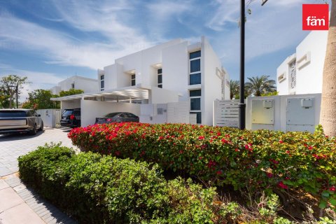 Villa en venta en Dubai, EAU 4 dormitorios, 322.9 m2 № 696941 - foto 5