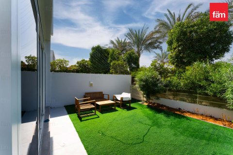 Βίλα σε Dubai, ΗΑΕ 4 υπνοδωμάτια, 322.9 τ.μ. Αρ. 696941 - φωτογραφία 2