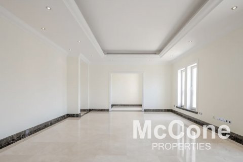 Villa in Emirates Hills, Dubai, UAE 5 bedrooms, 3142.63 sq.m. № 587130 - photo 15