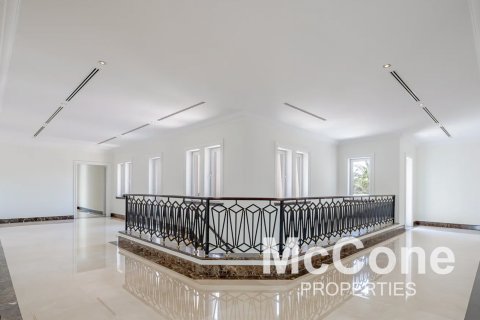 Villa in Emirates Hills, Dubai, UAE 5 bedrooms, 3142.63 sq.m. № 587130 - photo 17