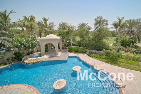 Villa in Emirates Hills, Dubai, UAE 5 bedrooms, 3142.63 sq.m. № 587130 - photo 4