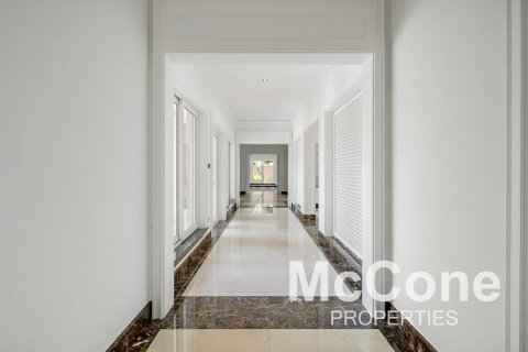 Villa in Emirates Hills, Dubai, UAE 5 bedrooms, 3142.63 sq.m. № 587130 - photo 20
