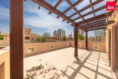 Al Furjan, Dubai, UAE의 판매용 빌라 침실 5개, 600제곱미터 번호 758393 - 사진 16