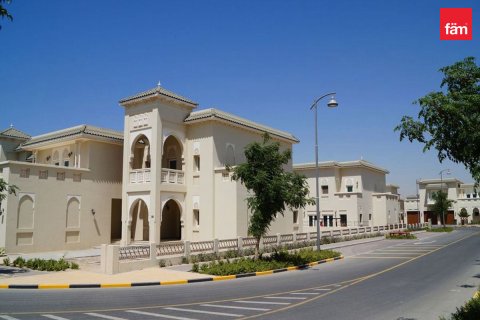 Vilë në Al Furjan, Dubai, Emiratet e Bashkuara Arabe 5 dhoma gjumi, 600 m2. № 758393 - Foto 16