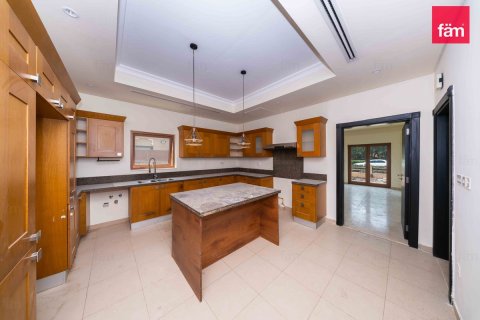 Al Furjan, Dubai, UAE의 판매용 빌라 침실 5개, 600제곱미터 번호 758393 - 사진 5
