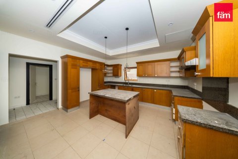 Al Furjan, Dubai, UAE의 판매용 빌라 침실 5개, 600제곱미터 번호 758393 - 사진 4