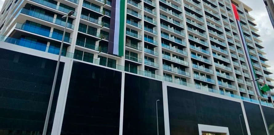Dubai, संयुक्त अरब अमीरात में दुकान, 81.2 वर्ग मीटर, संख्या 758392