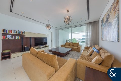 Apartment in Al Barari, Dubai, UAE 4 bedrooms, 639 sq.m. № 667184 - photo 7